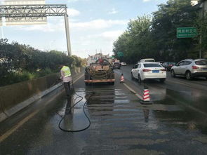 官渡區(qū)交通運輸局完成 昆石 昆玉高速公路 官渡段 交通設施清洗